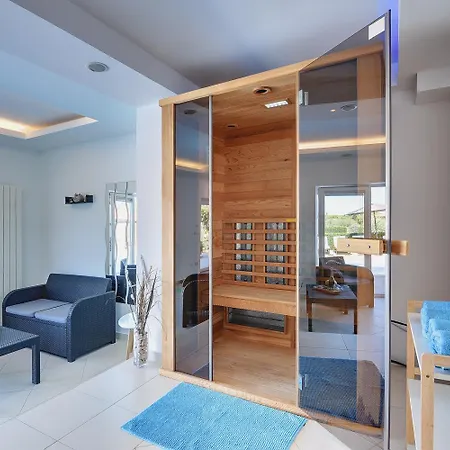 Allegra Holiday home