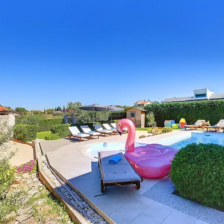 Allegra Holiday home