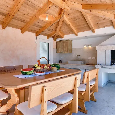 Allegra كانافانار