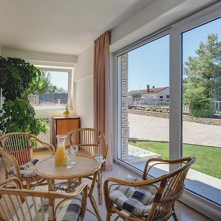 Allegra بيت للعطل كانافانار